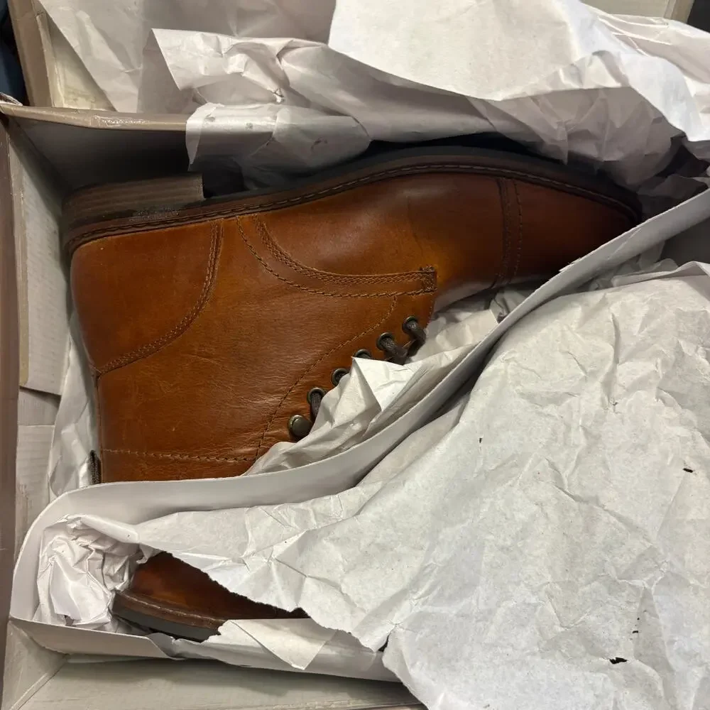 Crown Vintage Mens Lingdale Boots 8.5 NWT Cognac Brown Leather Lace Cap Toe